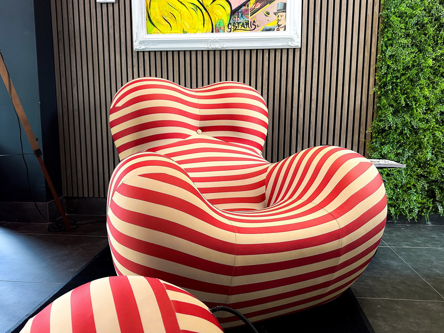 Elysian Comfort Throne